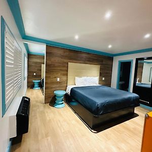 Casa Blanca Inn & Suites Whittier